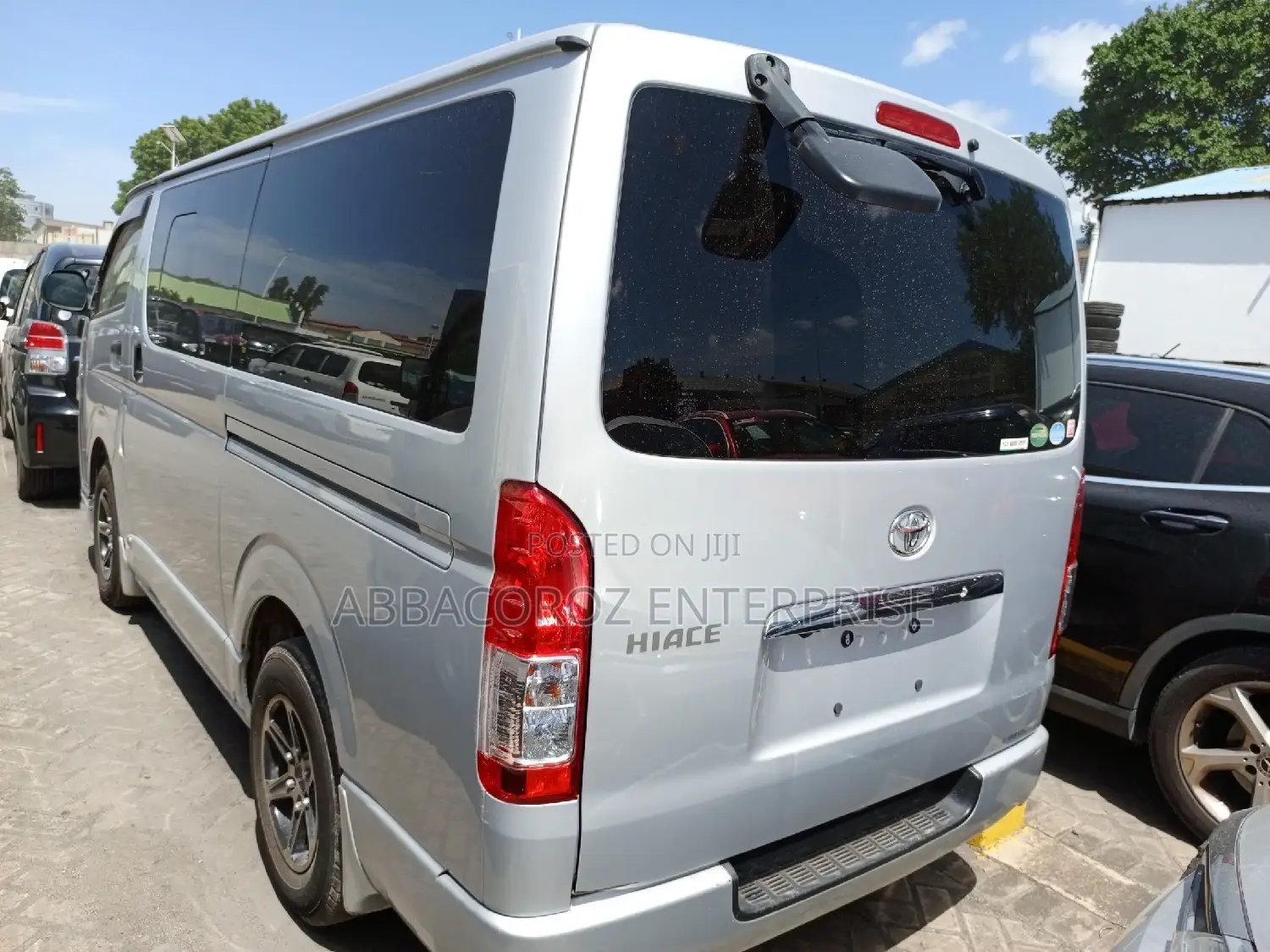 Toyota HiAce 2017 Silver