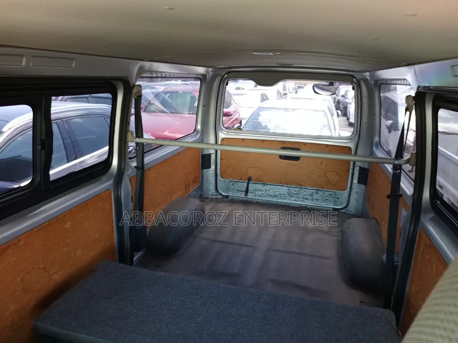 Toyota HiAce 2017 Silver