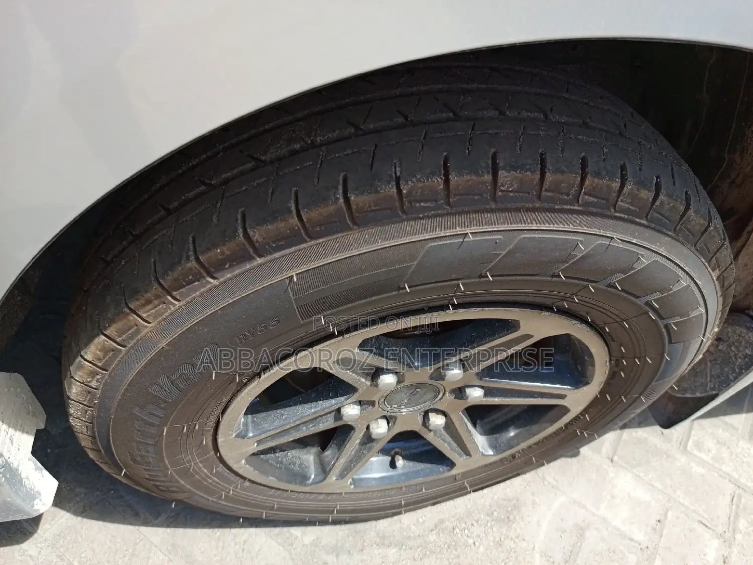 Toyota HiAce 2017 Silver