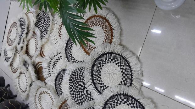 Table Mats Size 12 Inches Black/Brown/White