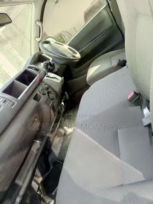 Toyota Grand HiAce 2016 Blue