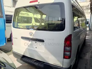 Toyota Grand HiAce 2016 White