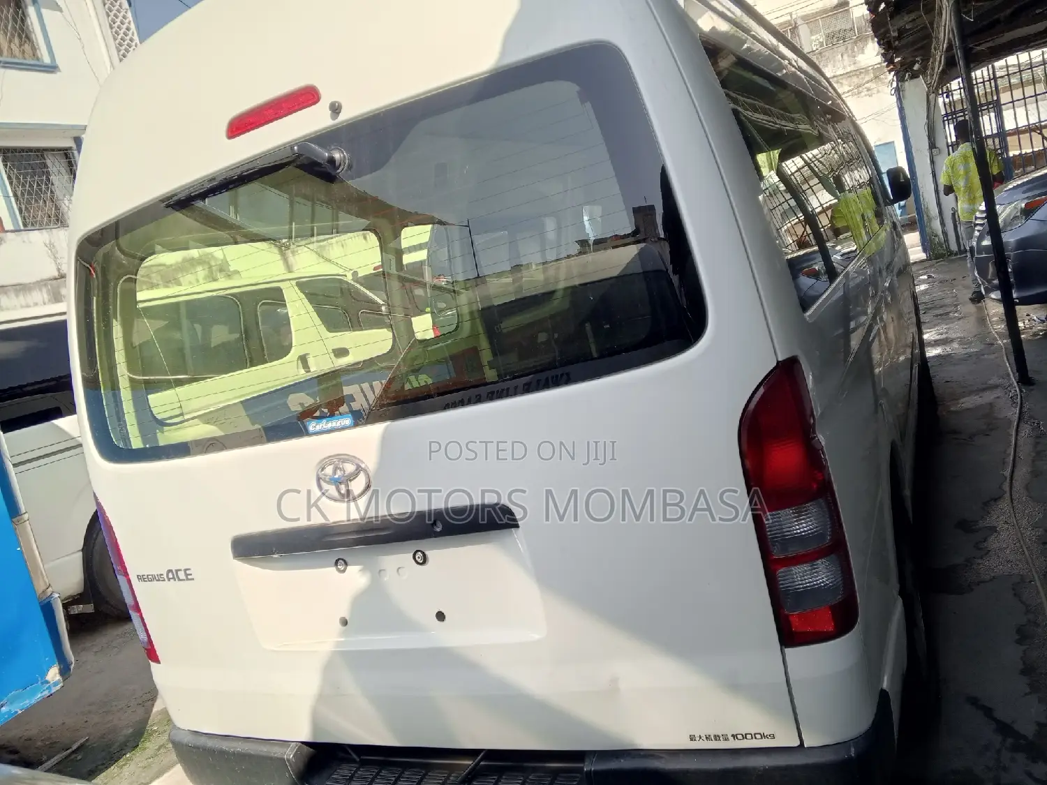 Toyota Grand HiAce 2016 White