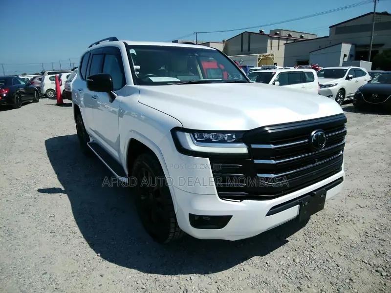 Toyota Land Cruiser 3.3 Diesel 4WD 2022 White