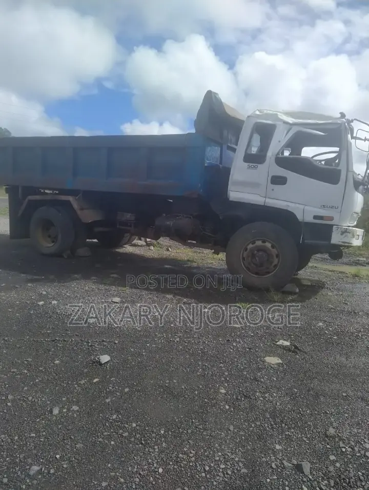 Isuzu Forward 14 Tonnes 2006 White for Sale