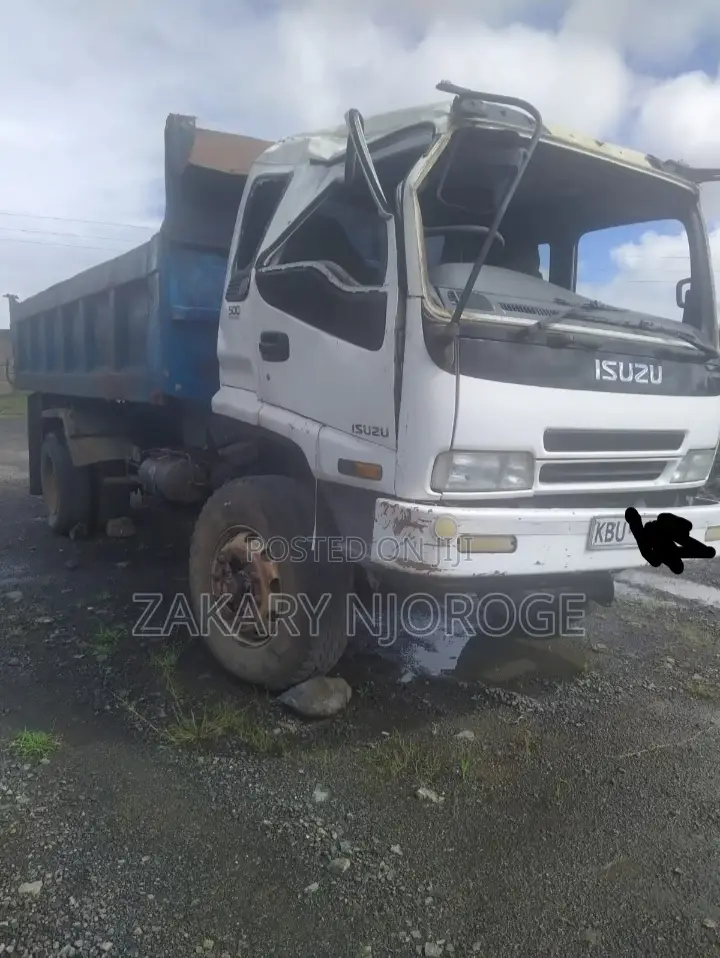 Isuzu Forward 14 Tonnes 2006 White for Sale