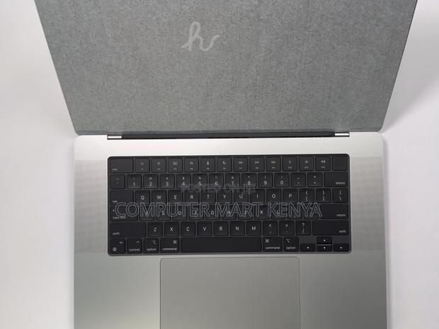 New Laptop Apple MacBook Pro 18GB Apple M3 Pro SSD 512GB - thumbnail 3
