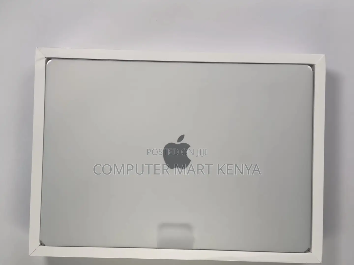 New Laptop Apple MacBook Pro 18GB Apple M3 Pro SSD 512GB