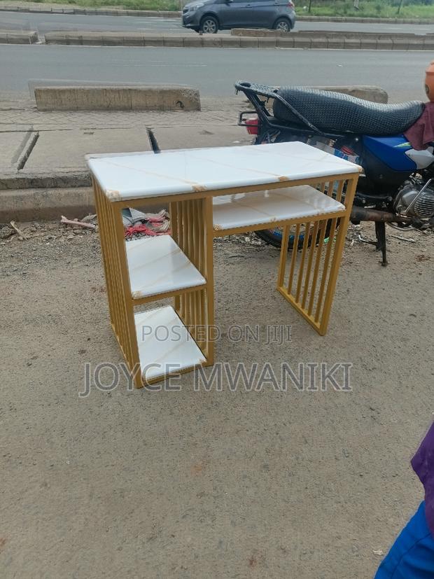 Manicure Marble Table, Gold and White  - thumbnail 3