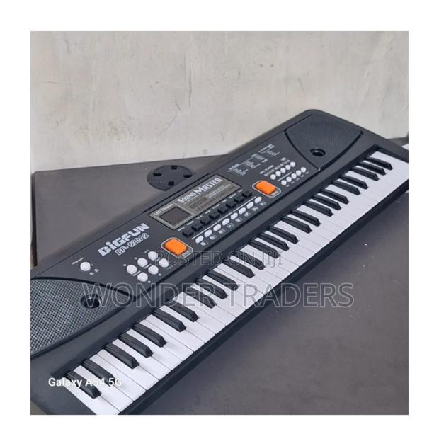 61 Keys Digital Music Electronic Keyboard - main view