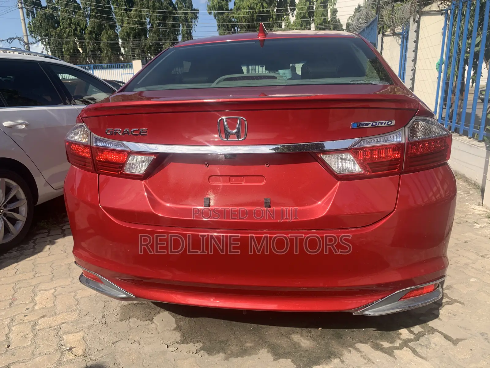 Honda Grace 1.5 Petrol FWD 2016 Red