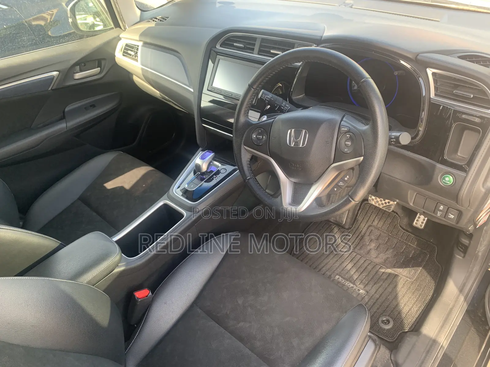 Honda Shuttle 1.5 Hybrid 2WD 2017 Blue