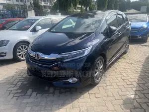 Honda Shuttle 1.5 Hybrid 2WD 2017 Blue