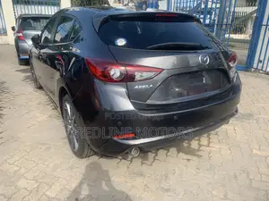Mazda Axela 2017 Gray