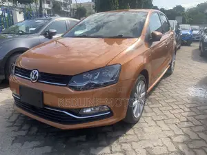 Volkswagen Polo 2017 Orange