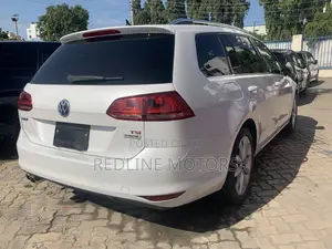 Volkswagen Golf Variant 2016 Off white