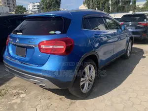 Mercedes-Benz GLA 250 2017 Blue