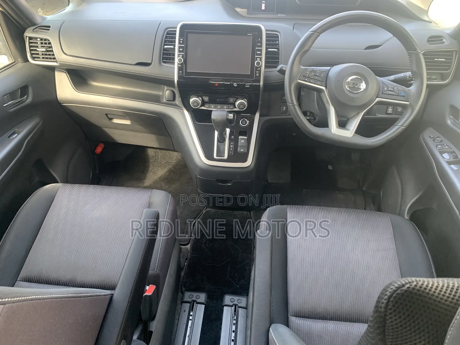 Nissan Serena 2017 Gold