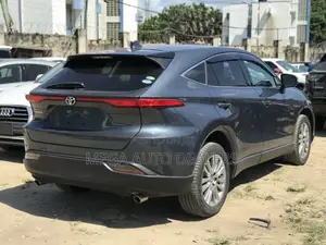 Toyota Harrier 2018 Blue