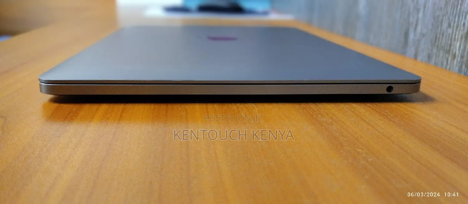 Laptop Apple MacBook Pro 2017 16GB Intel Core i7 SSD 256GB