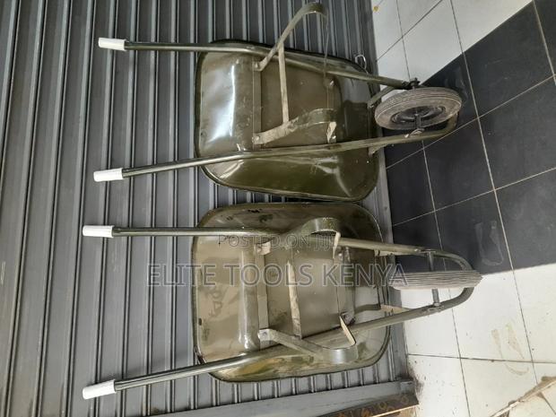 Wheelbarrow - thumbnail 2