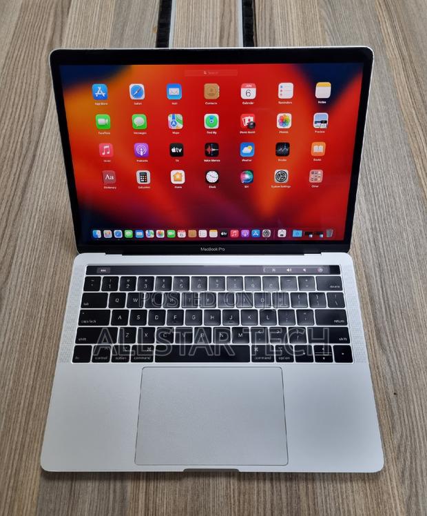 Laptop Apple MacBook 16GB Intel Core I5 SSD 512GB