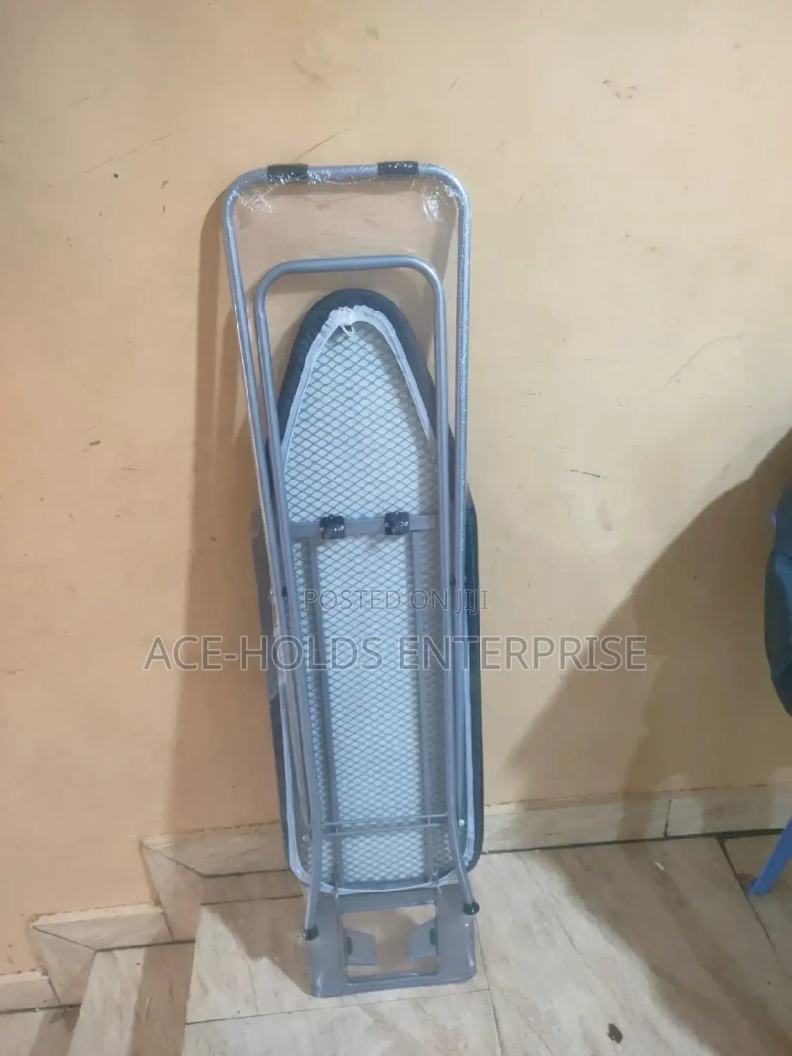 Free Standing Ironing Board, Quality Metallic Ironing Board