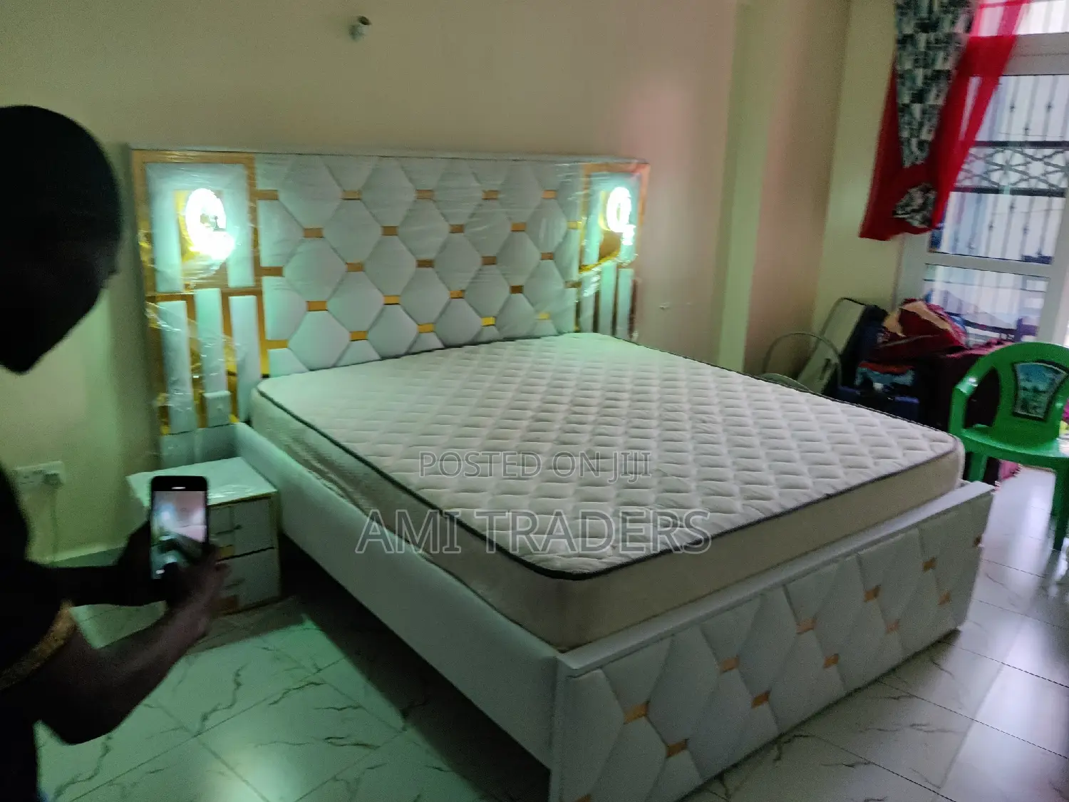 5*6 Extended Chester Bed +Lights
