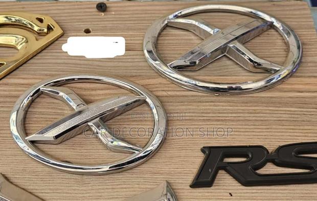 Mark X Bonnet Replacement Logo - main view