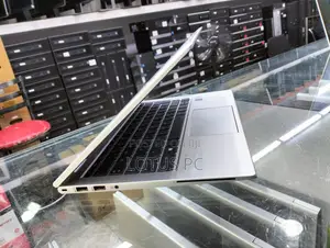 Laptop HP EliteBook 830 16GB Intel Core I5 SSD 512GB