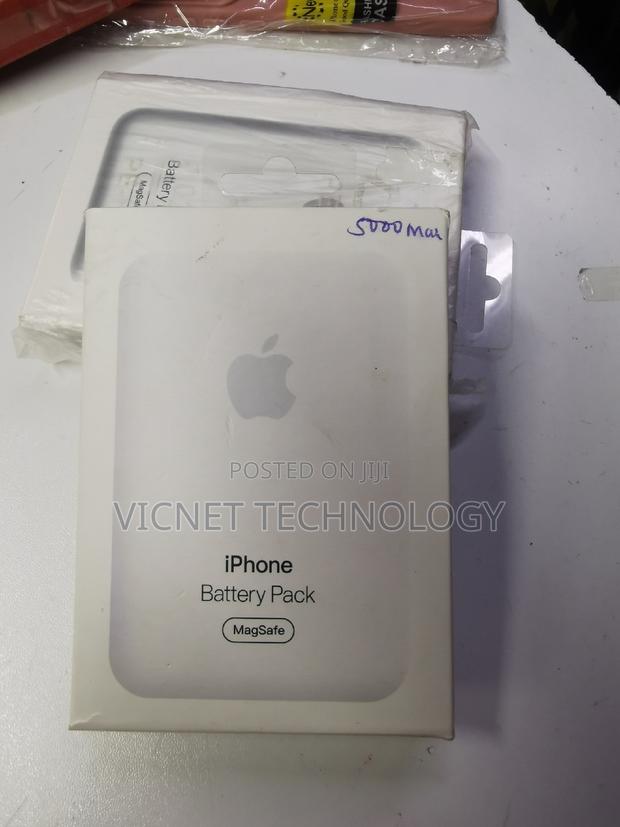 5000mah iPhone Battery Pack - main view