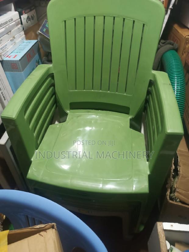 Kenpoly Plastic Chairs Hard -- Recommended - main view