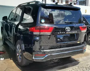 Toyota Land Cruiser 3.3 Diesel 4WD 2022 Black
