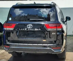 Toyota Land Cruiser 3.3 Diesel 4WD 2022 Black
