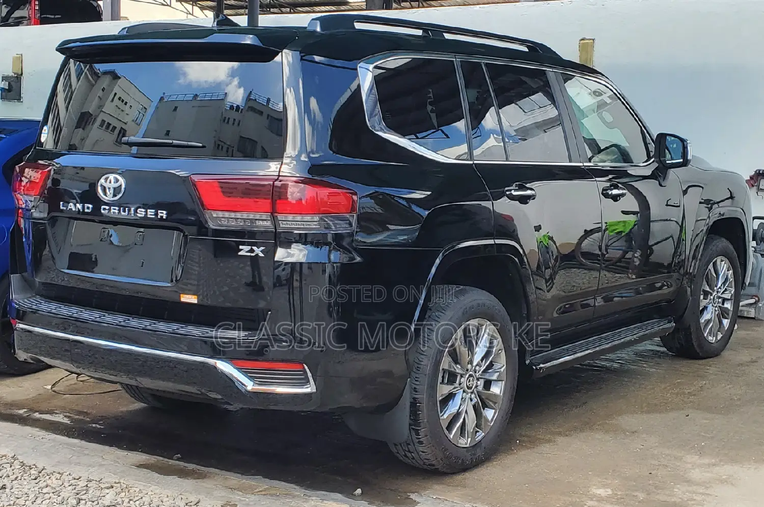 Toyota Land Cruiser 3.3 Diesel 4WD 2022 Black