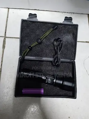 Powerstyle Flashlight Torch Zooming Torch