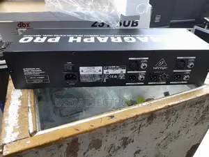 Eq FBQ Behringer
