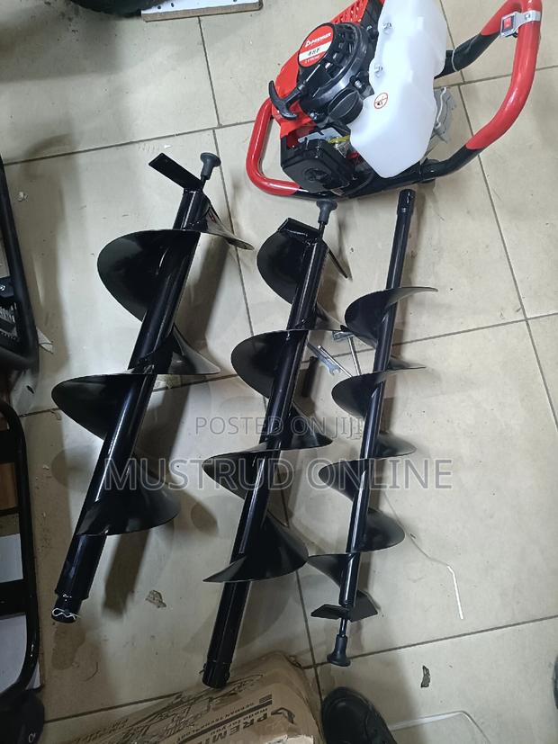 2 Stroke Earth Auger With Drill Bits - main view