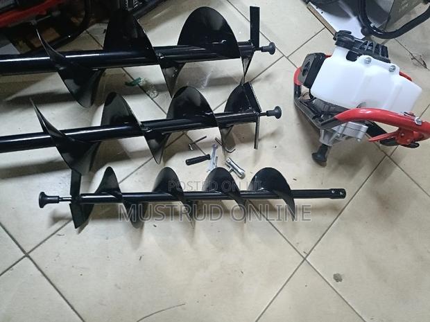 2 Stroke Earth Auger With Drill Bits - thumbnail 2