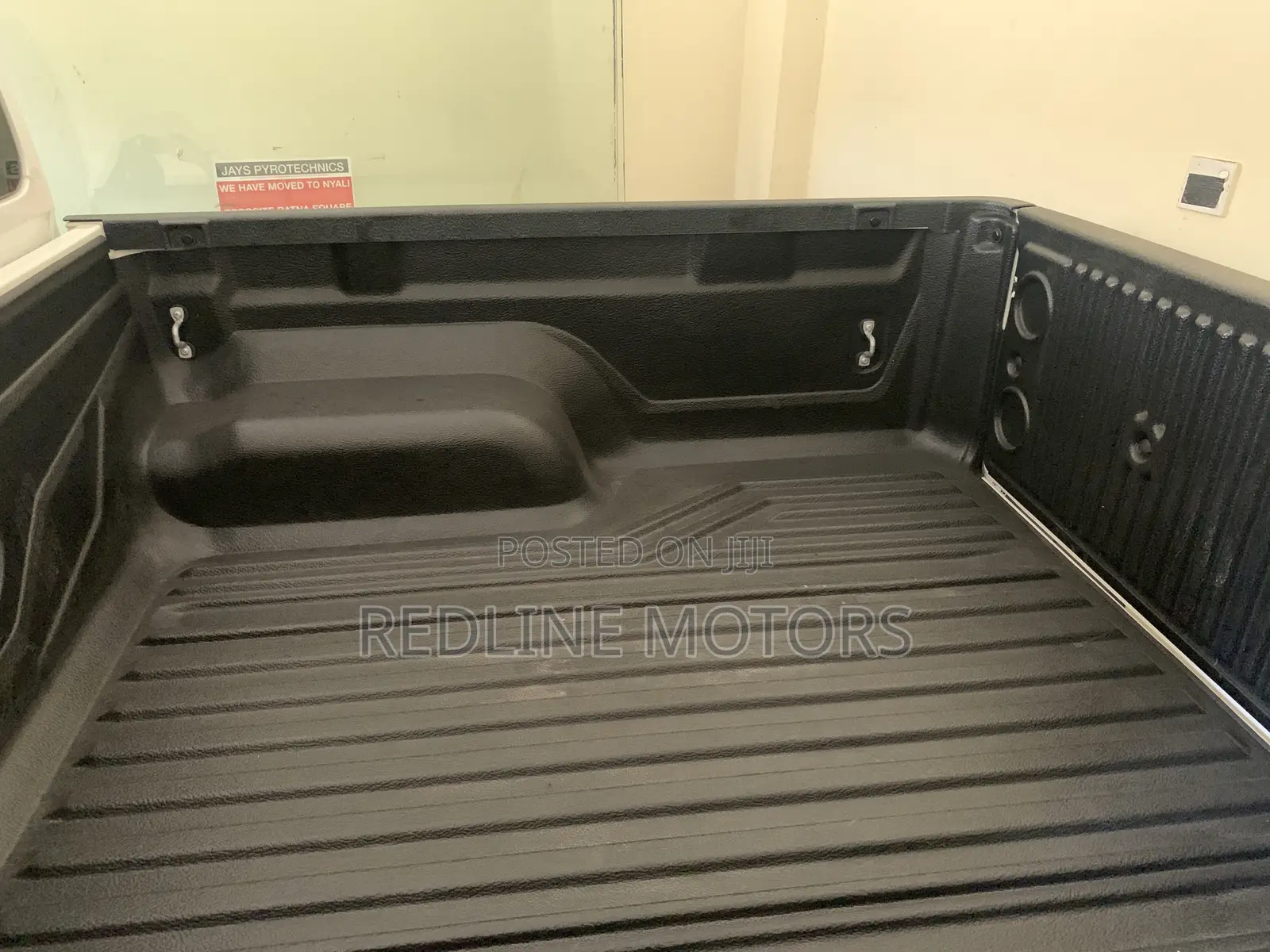Toyota Hilux 2022 White