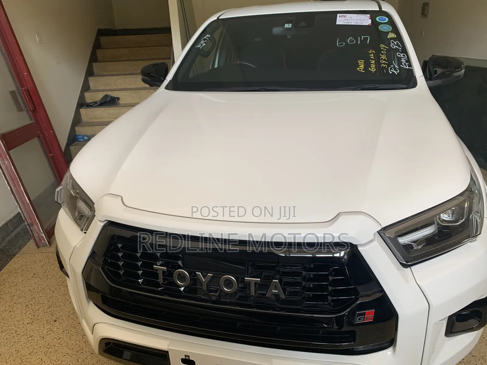 Toyota Hilux 2022 White