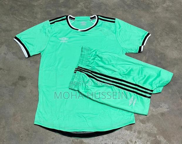 Plain Umbro Football Uniforms - thumbnail 3