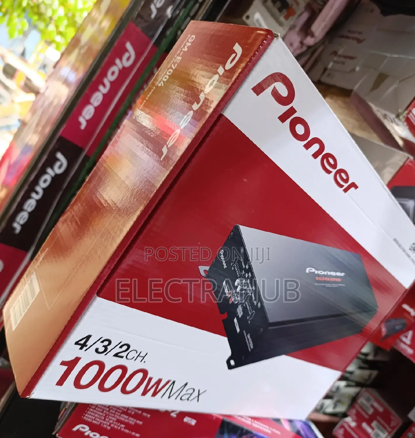 Pioneer GM-E7004 1000W Max Booster