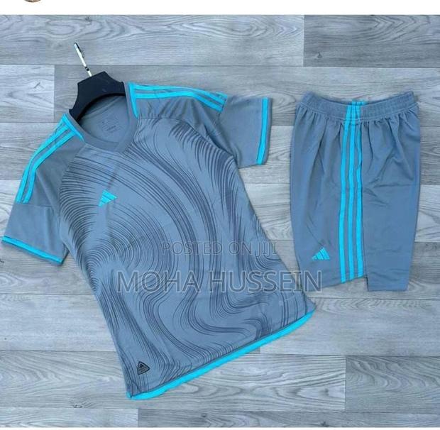 Football Adidas Uniforms Kit
