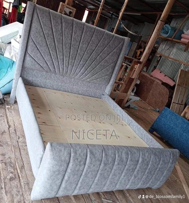 5x6 Chester Bed