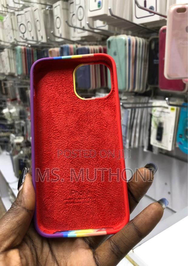 iPhone 12 Rainbow Silicone Cover - thumbnail 3