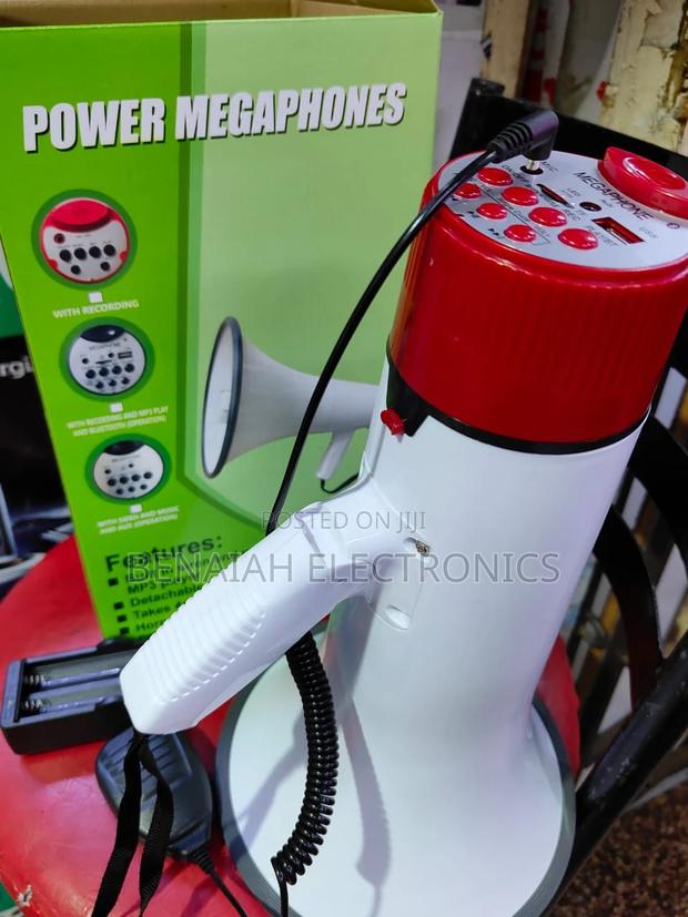 New Powered Megaphone With Hand Grip Type,Mp3 Player