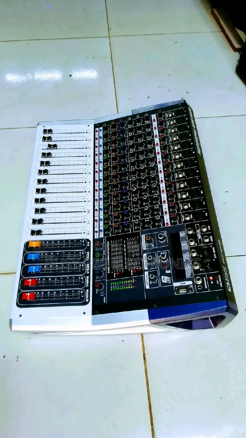 Phy 12us Soung Kingdom Powered Mixer