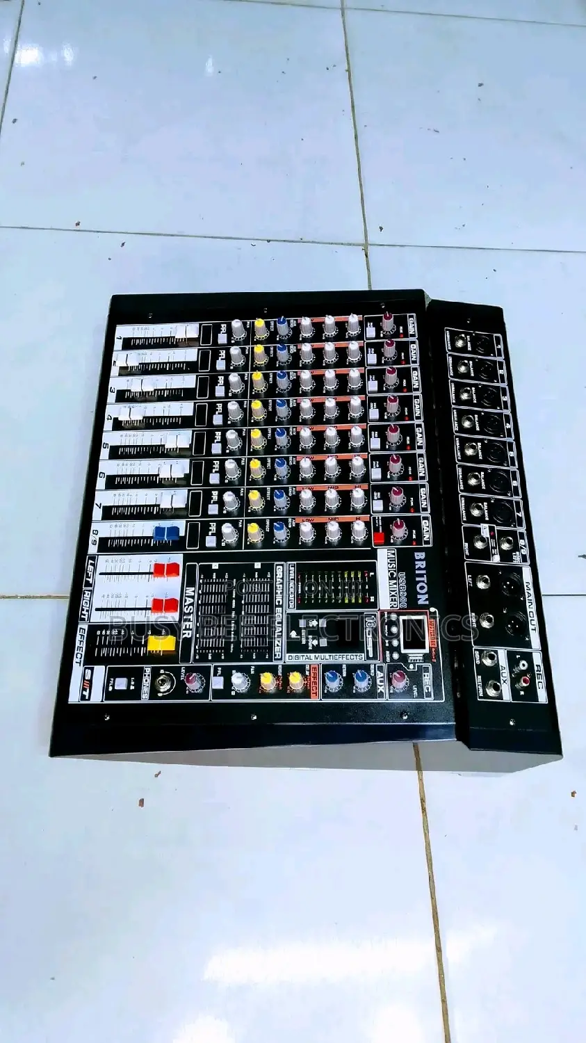 Briton Usb 900 Powered Mixer