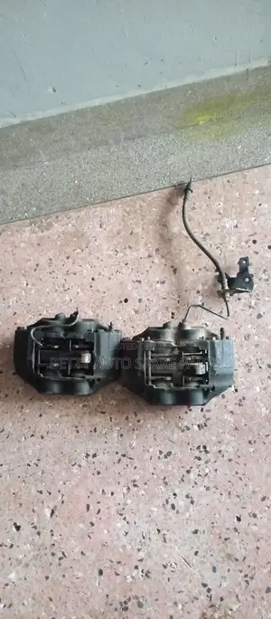 Toyota Hilux Vigo 4 Wd Front Caliper